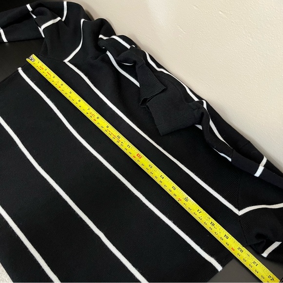 Cable & Gage Tunic Length Mock Neck Sweater - Black and White Stripe - Picture 9 of 12